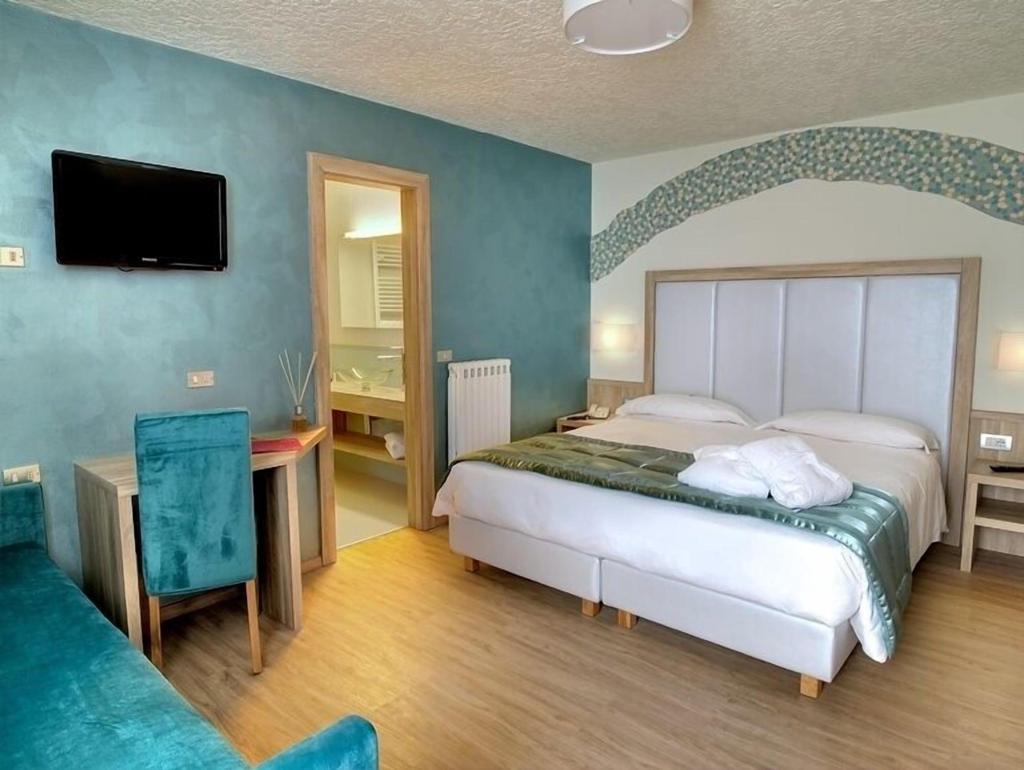 Luna Wellness Hotel Folgarida Esterno foto