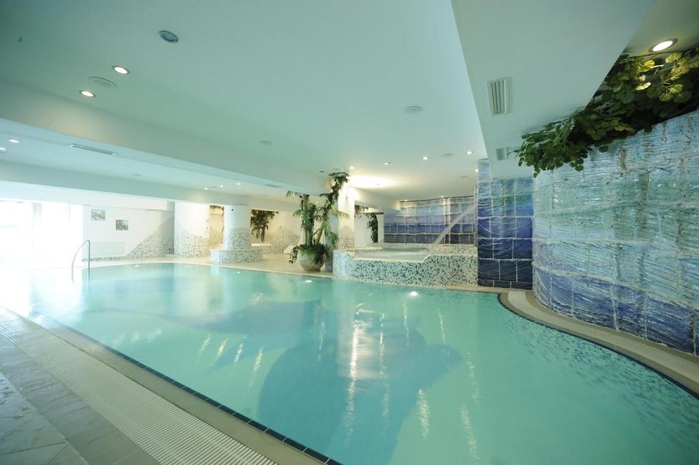 Luna Wellness Hotel Folgarida Esterno foto